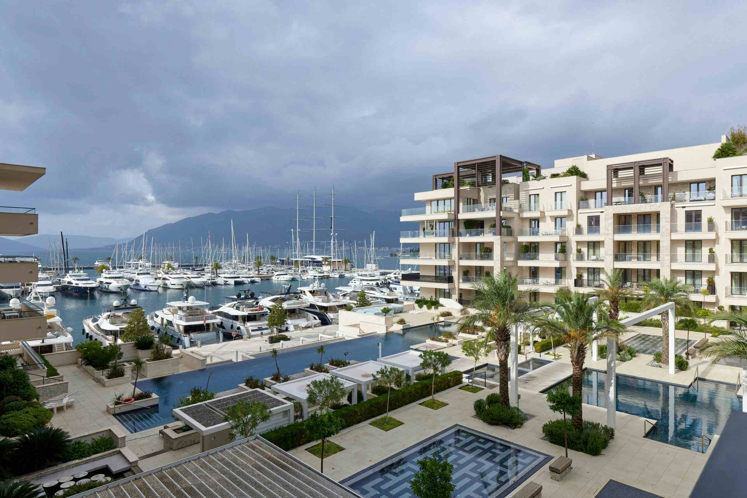 Three-bedroom apartment available for sale at Aqua residence, Porto Montenegro