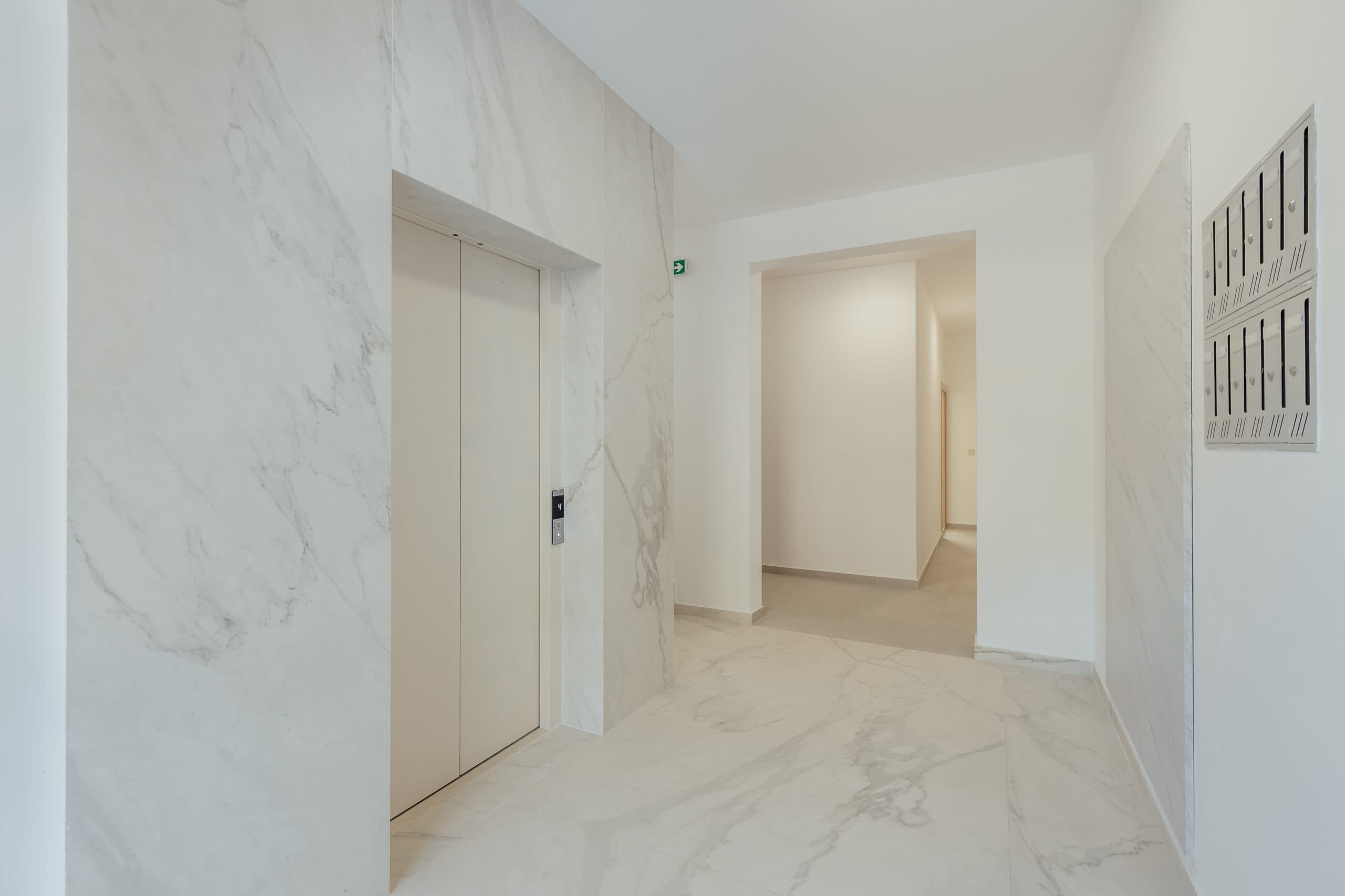 Na prodaji trosobni penthouse u Baošićima, Herceg Novi