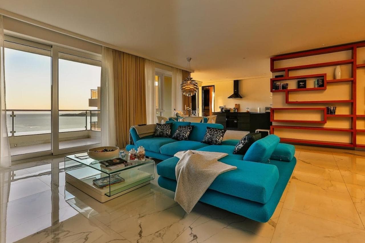 Trosobni penthouse sa bazenom, Rafailovici