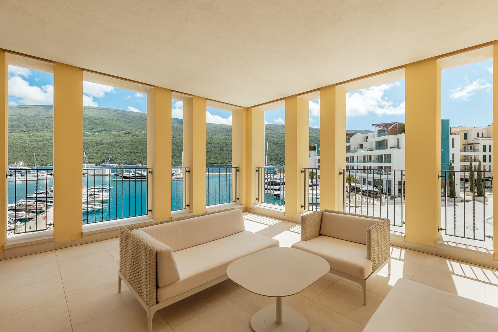 Modern two-bedroom apartment in Marina Residence