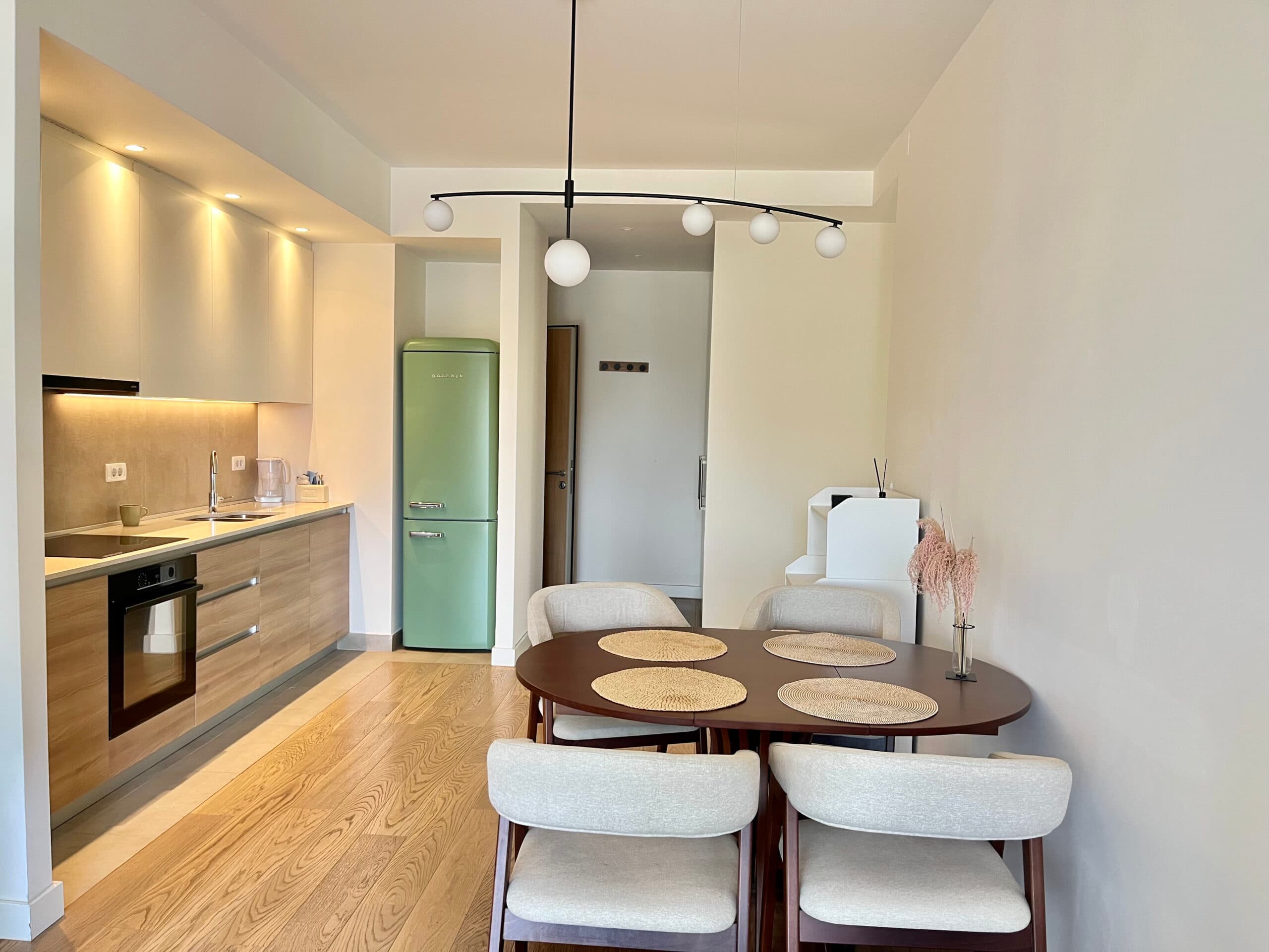 Modern three-room apartment with designer furniture in BW Verde