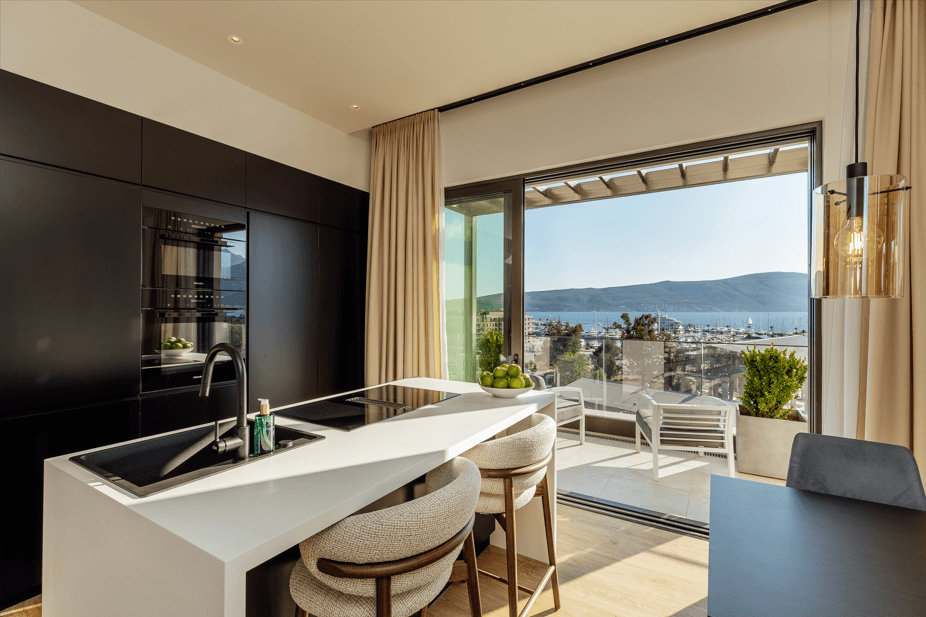 Dupleks u Boka Place, Porto Montenegro