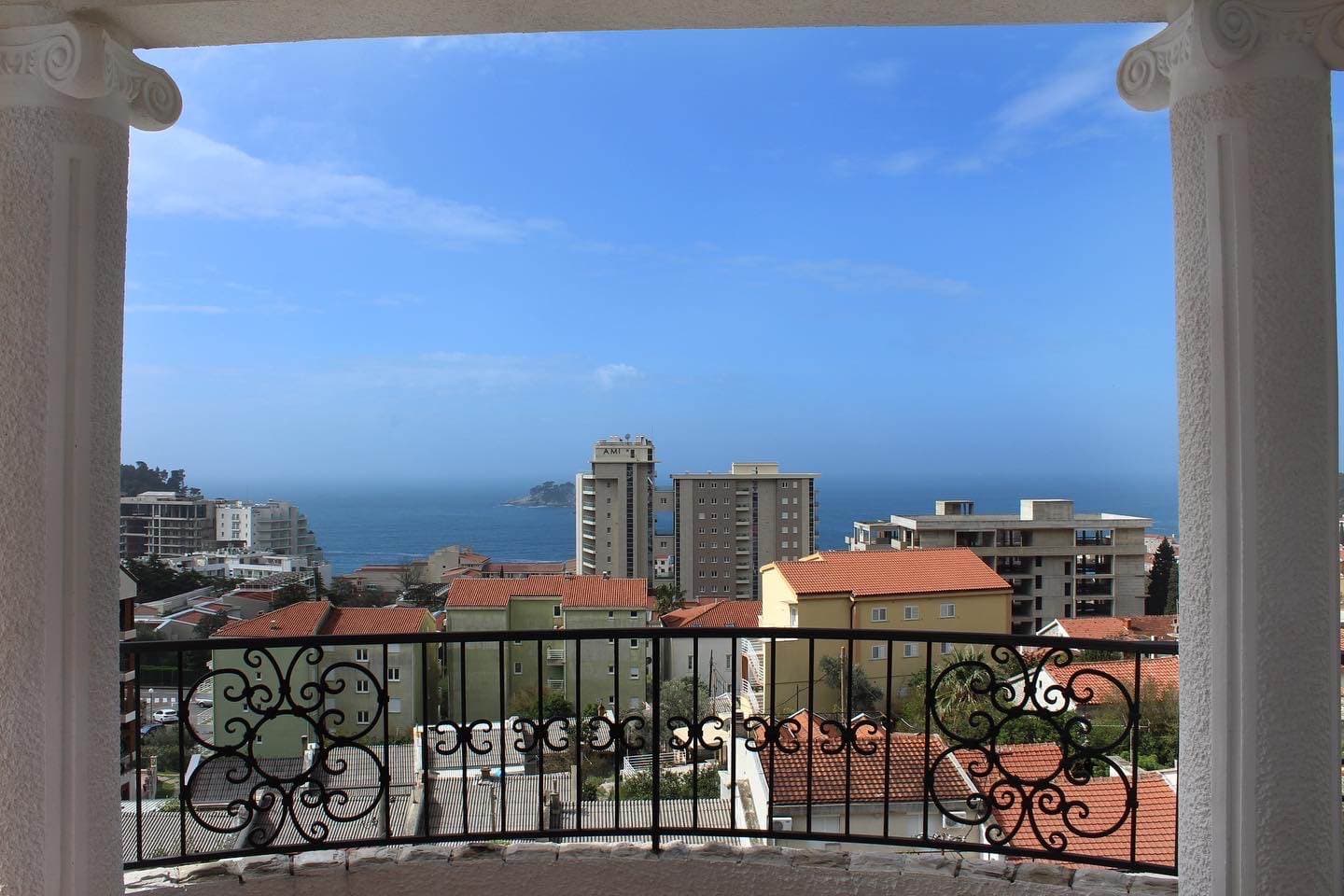 Вилла в Черногории с видом на море