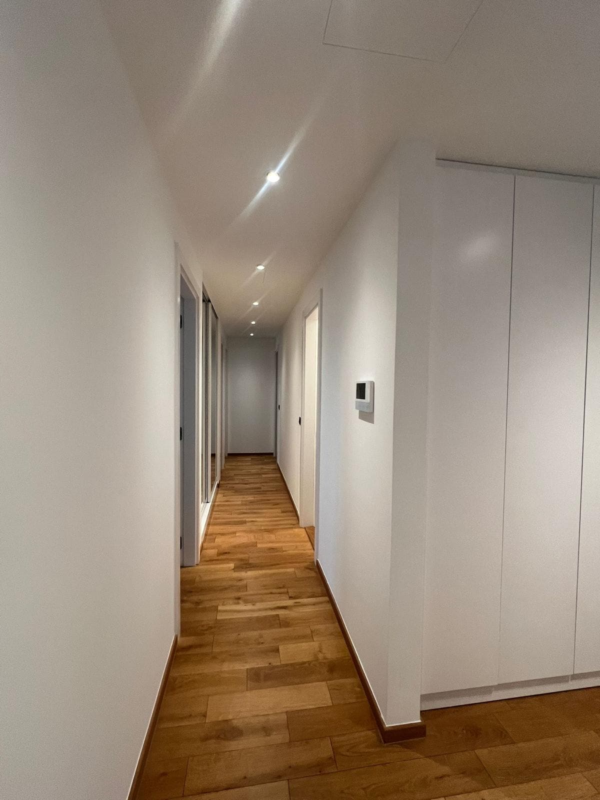 Luksuzan četvorosoban stan u kompleksu Novi Dorćo