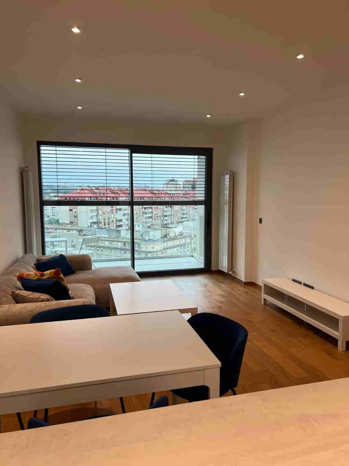 Luksuzan četvorosoban stan u kompleksu Novi Dorćo